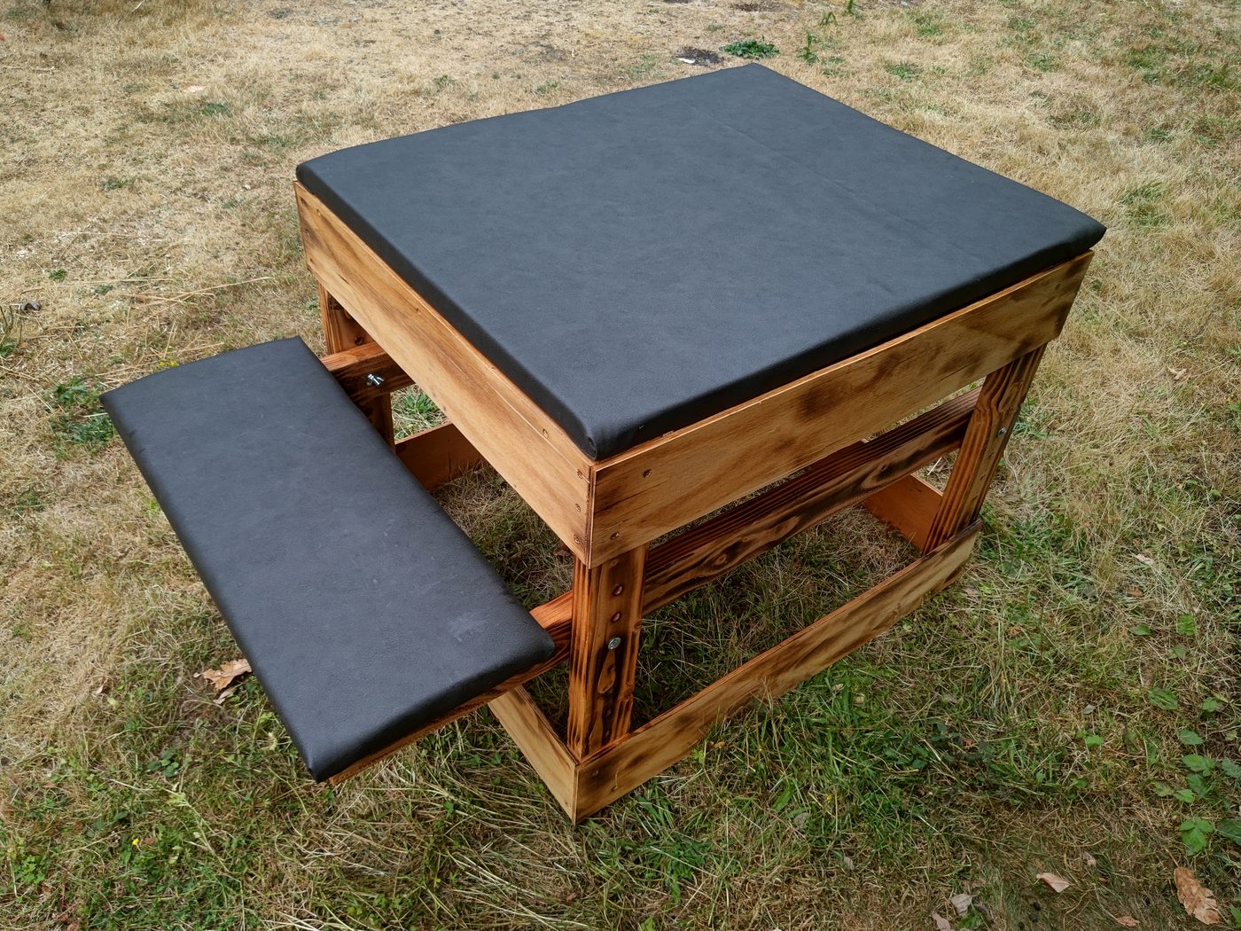 Bench, view 2
